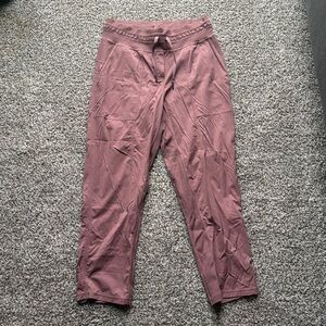 NWOT Lululemon Dance Studio Crop